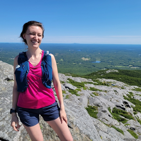 Meet your Posher, Vanesa - Picture 2 of 3